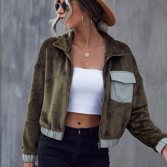 SHEIN Jackets & Blazers - NWOT SHEIN Green Contrast Panel Flap Pocket Drop Shoulder Zip Up Jacket